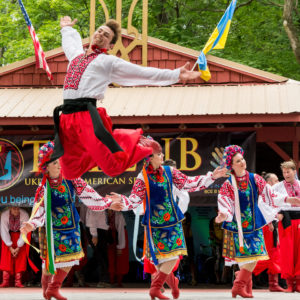 cultural dance at Tryzub